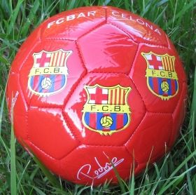 Червена топка FC BARCELONA с автографи
