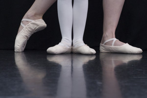 туфли за танци в бял цвят
