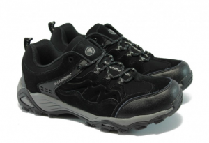 Унисекс спортни обувки за туризъм в черно К159