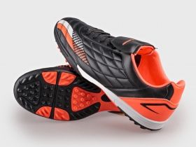 Мъжки футболни обувки  черно с оранжев акцент