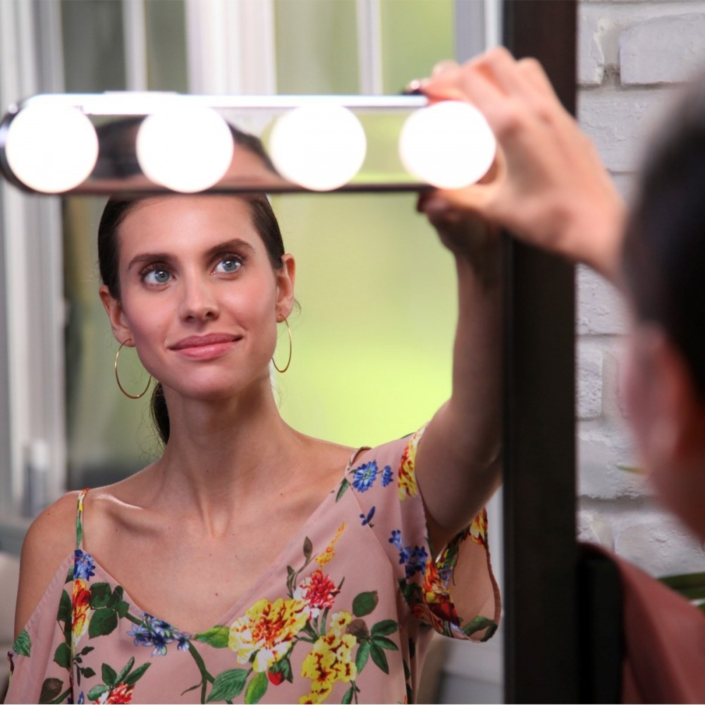 Led Лампи за огледало Studio glow, Четири Крушки, с Батерии - Image 7